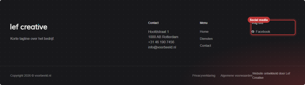 Een donkere footer met in de kolom Volg ons een link Facebook met het Facebook-icoon, rood omkaderd