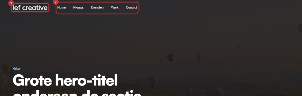 Een transparante header met wit logo en wit menu over een grote donkere foto; het logo en het menu zijn rood omkaderd en genummerd